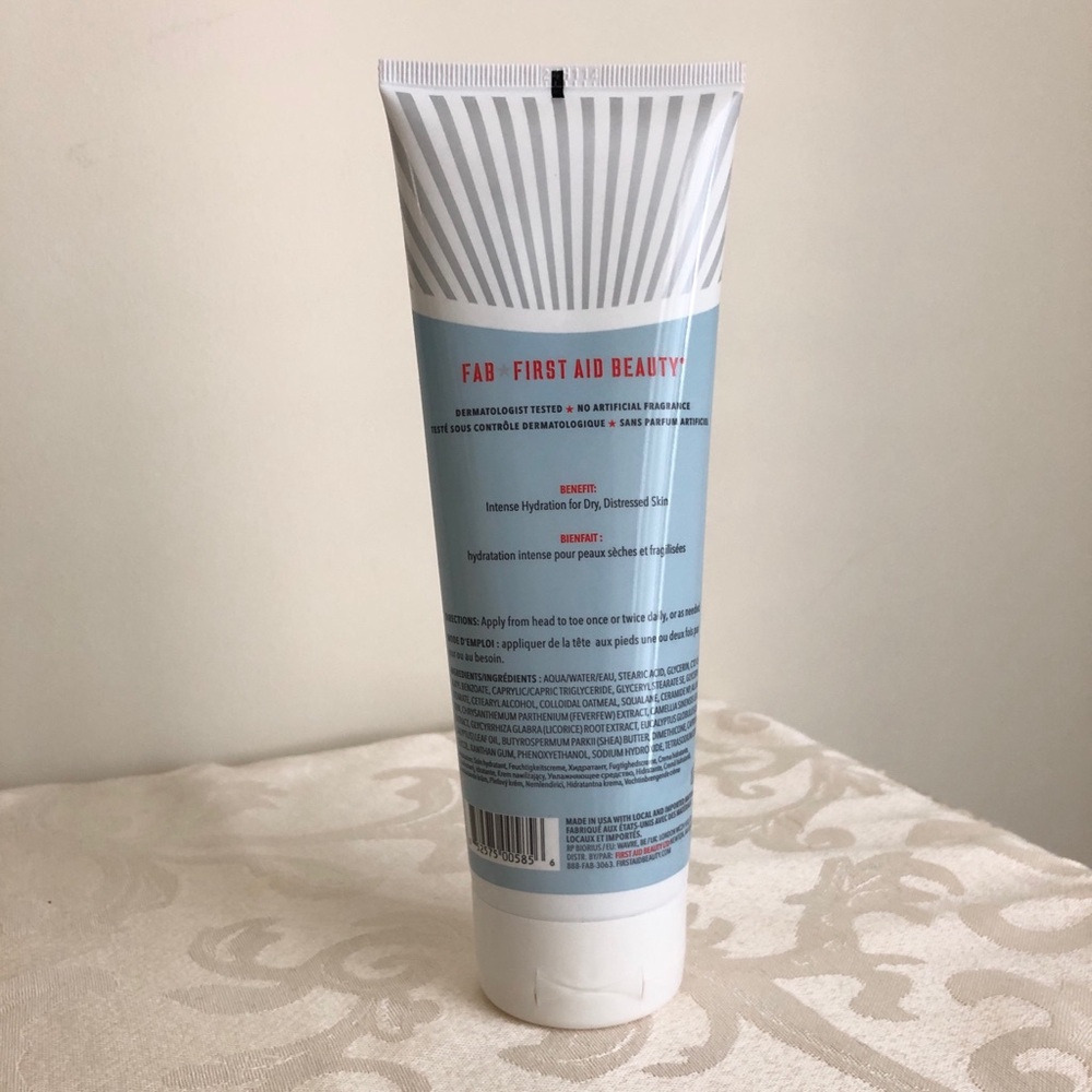 NEW First Aid Beauty Ultra Repair Cream Intense Hydration Full Size 8 Ounces - Picture 2 of 6